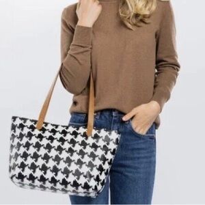 Stylish Black and White Houndstooth Tote Bag